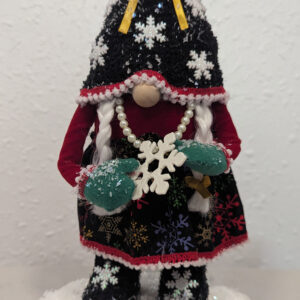 Christmas - Girl in snow with green mittens
