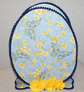 Table Topper - Blue and Yellow Plate Holder