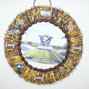 Wreath UW Huskies 1